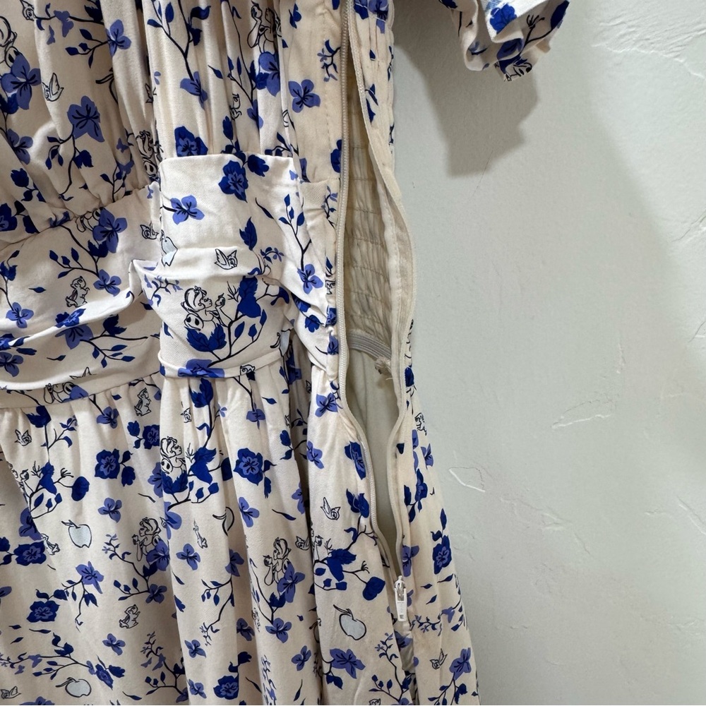 Box Lunch Disney Snow White & Seven Dwarfs Floral Allover Print Dress Plus 3X - Picture 15 of 16